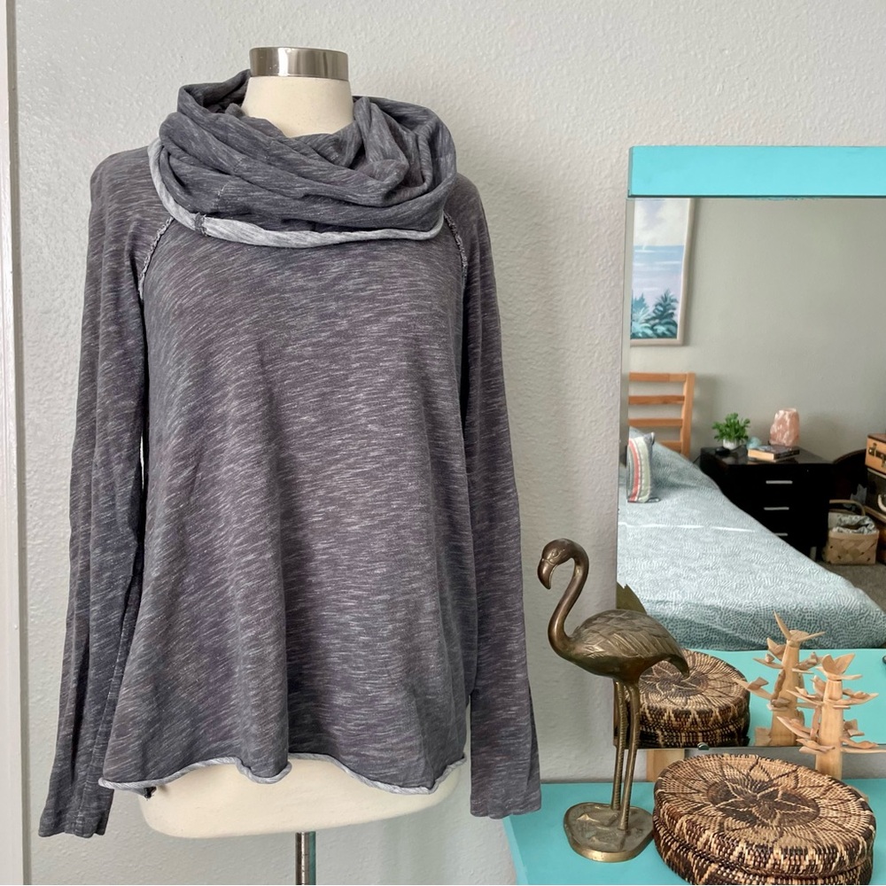 Free People FP Beach Heather Gray Cowl Neck Sweatshirt Medium Cotton Top Comfy